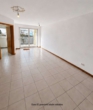 Wohnzimmer - Helle 1,5-Zimmer-Wohnung mit schönem Balkon und Tiefgaragenstellplatz in Toplage am Ulmer Eselsberg