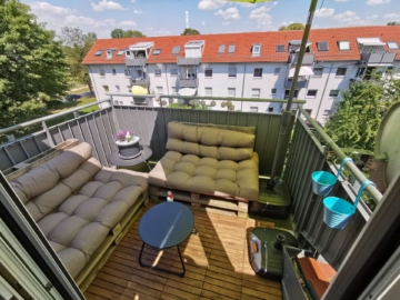 Attraktiv vermietete 3-Zimmer Dachgeschosswohnung in Wiley Nord, 89231 Neu-Ulm, Etagenwohnung