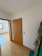 Flur - Gemütliche 3-Zimmer-Wohnung mit großem Balkon und EBK in Illertissen