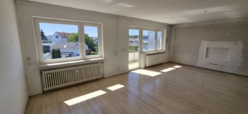 Wohnen über zwei Ebenen: Helle 3,5-Zimmer-Maisonette mit Dachterrasse und Münsterblick, 89233 Neu-Ulm, Maisonettewohnung