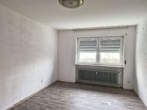 Schlafzimmer - Sonnige und Stadtnahe 3-Zi-Wohnung mit Balkon in absolut ruhiger Lage in Offenhausen