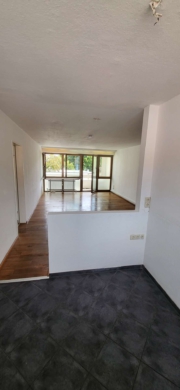 Neu-Ulm Top Lage! Schöne helle 3 Zimmerwohnung mit Garage, 89231 Neu-Ulm, Etagenwohnung