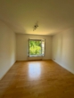Schlafzimmer 1 - Schöne helle 3 Zimmerwohnung mit EBK und Balkon – Neu-Ulm Stadtmitte