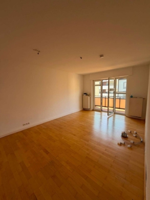 Schöne helle 3 Zimmerwohnung mit EBK und Balkon – Neu-Ulm Stadtmitte, 89231 Neu-Ulm, Etagenwohnung