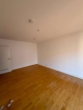 Wohnzimmer - Schöne helle 3 Zimmerwohnung mit EBK und Balkon – Neu-Ulm Stadtmitte